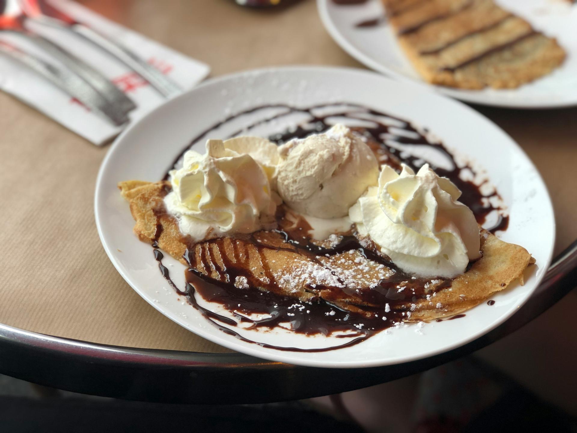 chocolate-and-cream-crepe-france-food