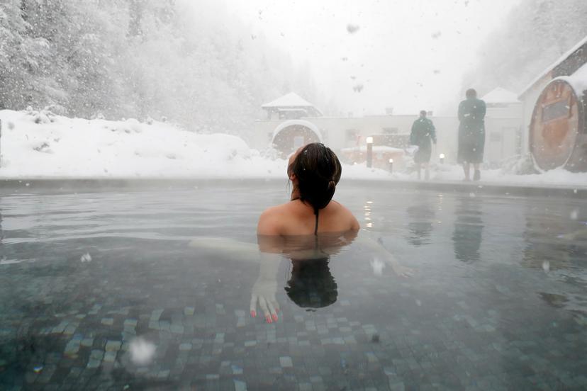 https://a.storyblok.com/f/150663/5297x3531/76ea27d0fd/thermal-spa-at-st-gervais-ski-resort.jpg